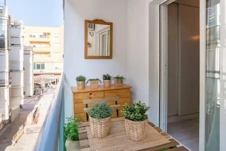 Torremolinos Centro, Piso Moderno, Playa, Wifi, Netflix Apartment 0*,